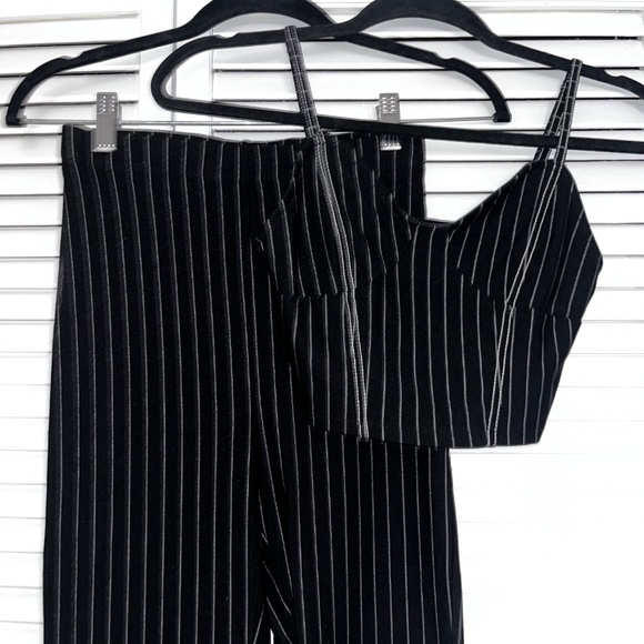 Matching Set Striped Leggings and Top - Picture 4 of 6